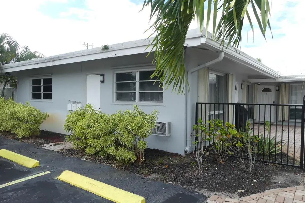 1761 NE 55th Street, Fort Lauderdale FL 33334