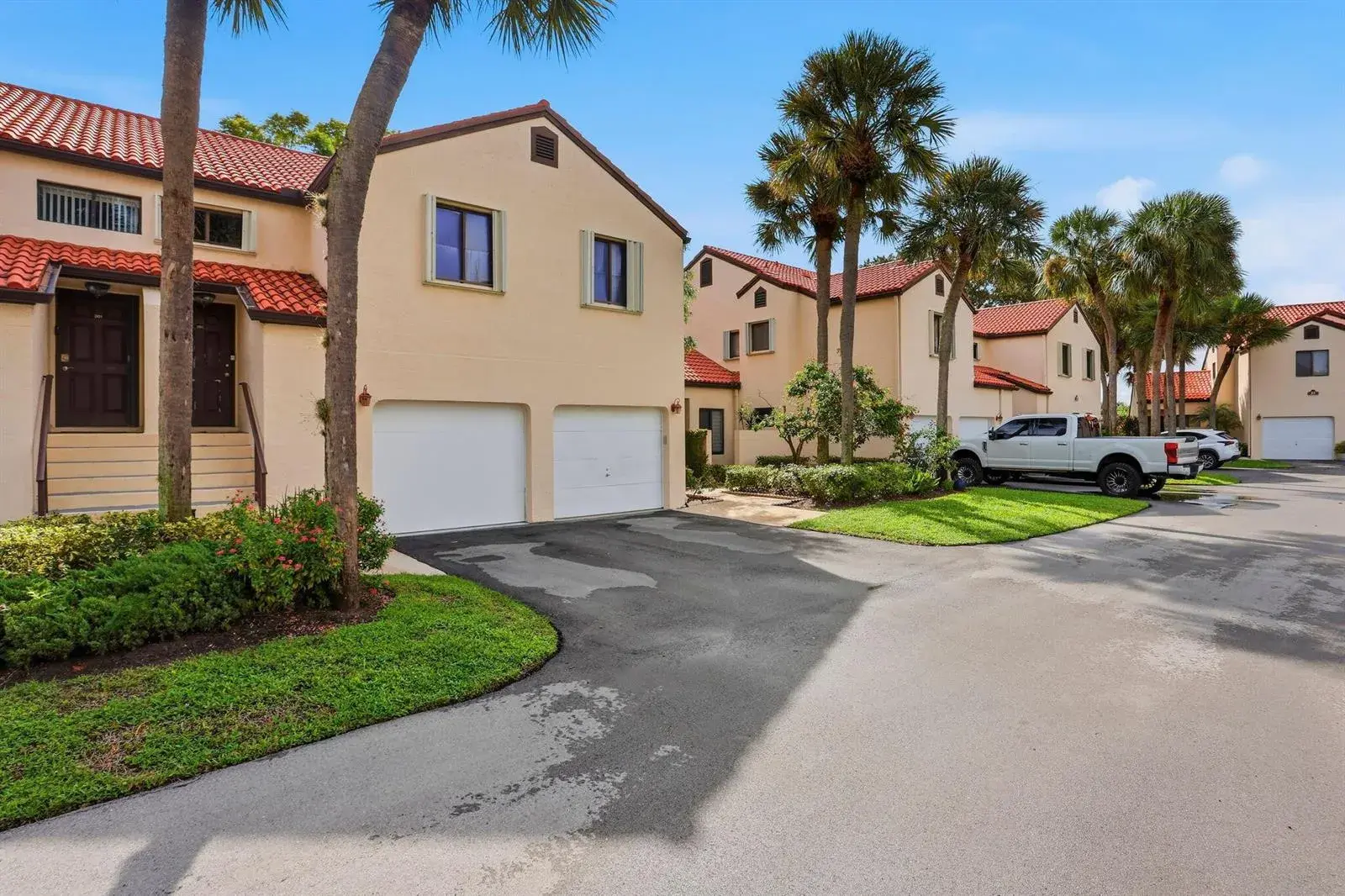 22 VIA DE CASAS SUR # 102, Boynton Beach FL 33426