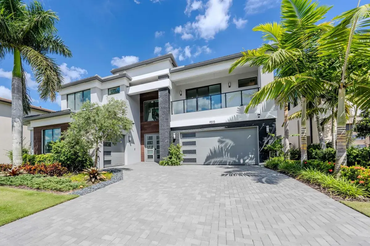 9515 ROYAL WOODS Manor, Boca Raton FL 33434