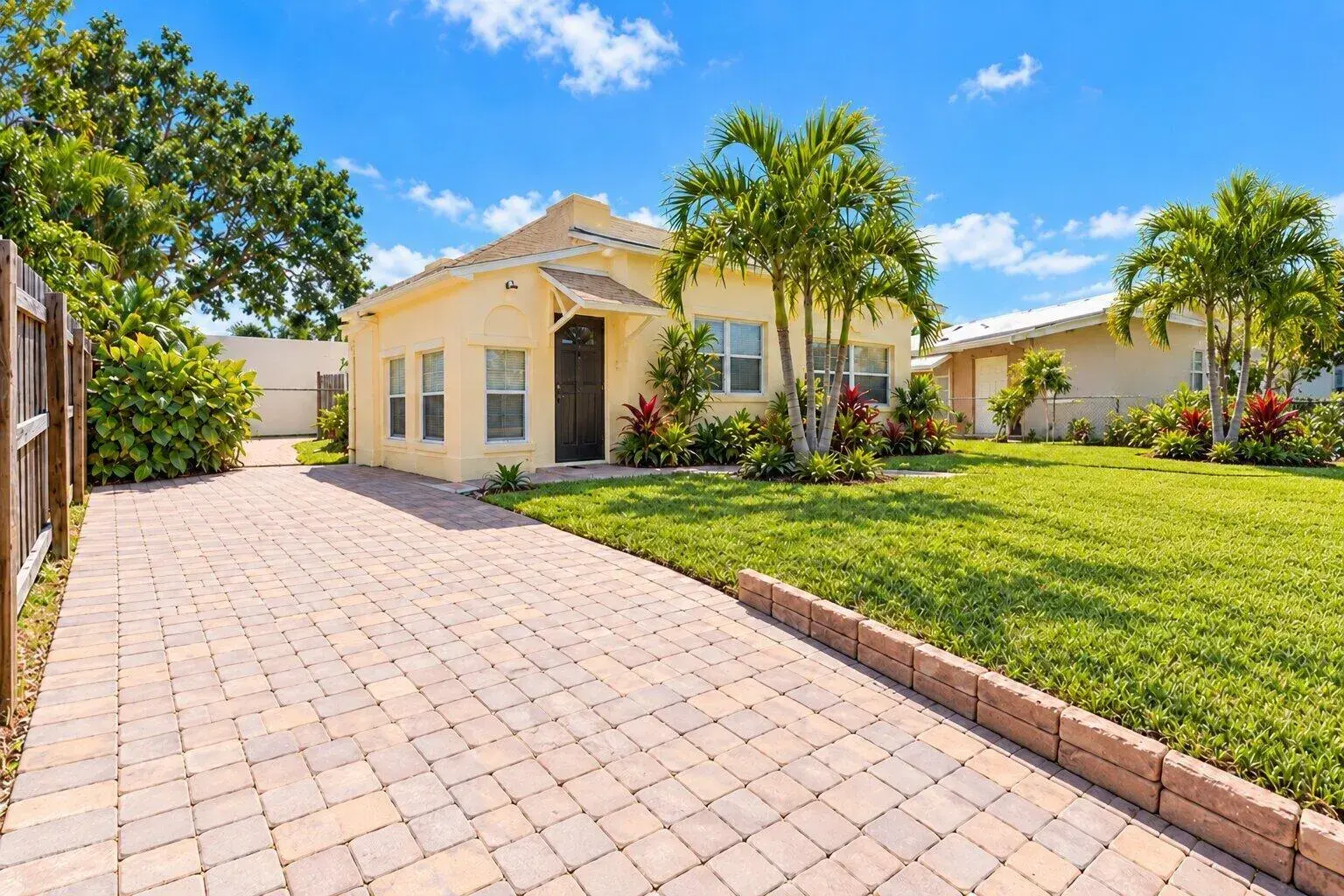 830 Valley Forge Road, West Palm Beach FL 33405