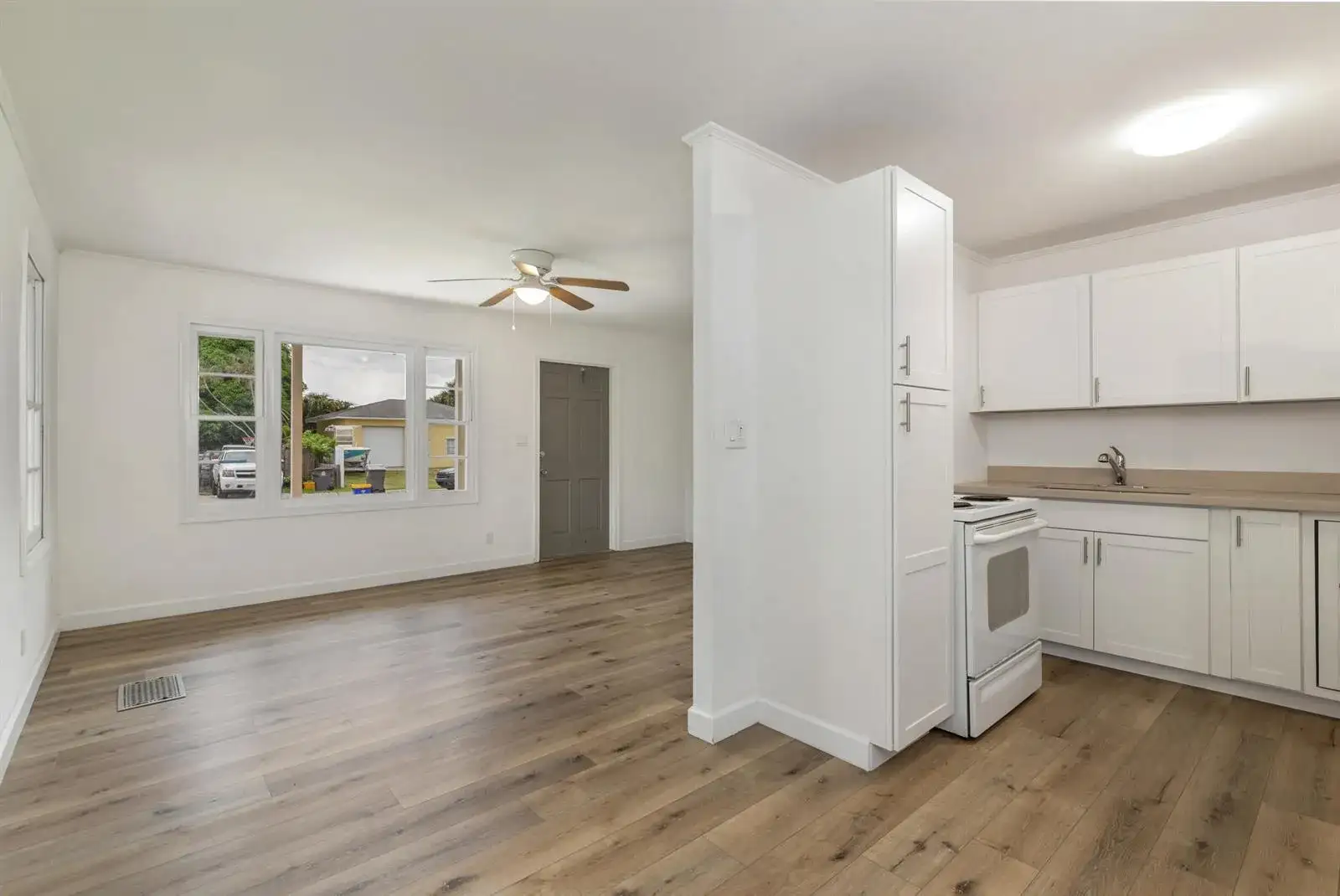 2518 N Genessee Avenue, West Palm Beach FL 33409 photo 5