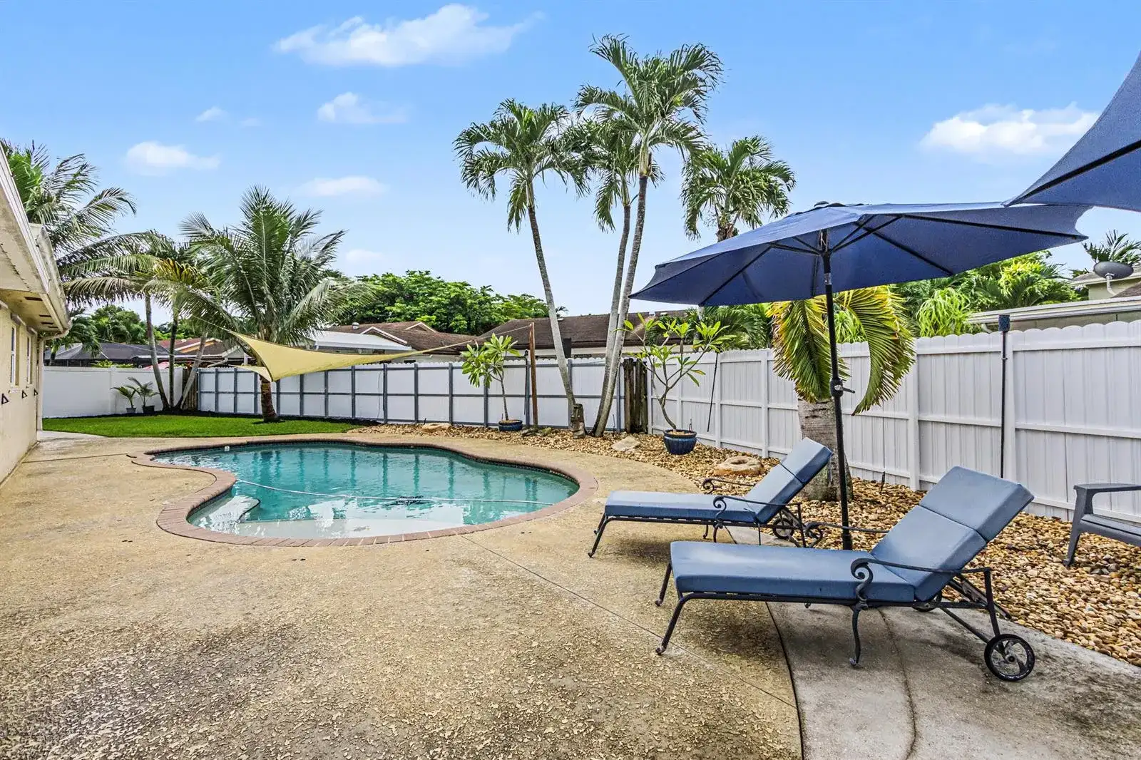 10150 NW 22ND Court, Pembroke Pines FL 33026 photo 2