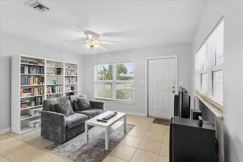 411 NW 52ND Street, Oakland Park FL 33309 photo 4