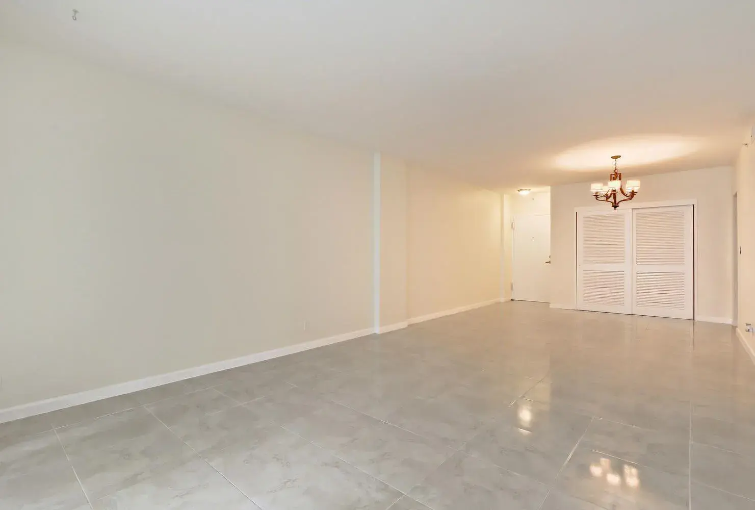 3001 S Ocean Drive # 201, Hollywood FL 33019