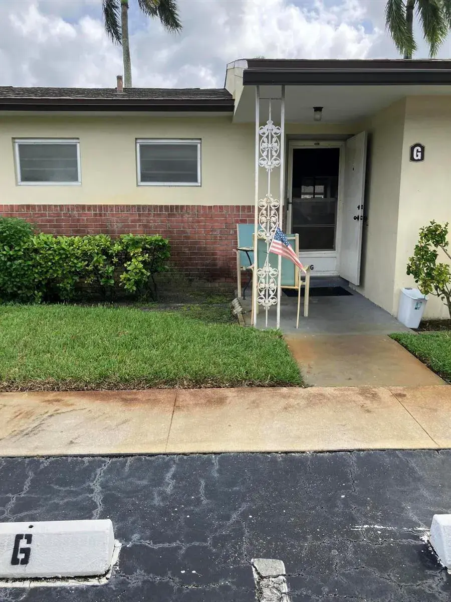 2751 Ashley Drive E # G, West Palm Beach FL 33415