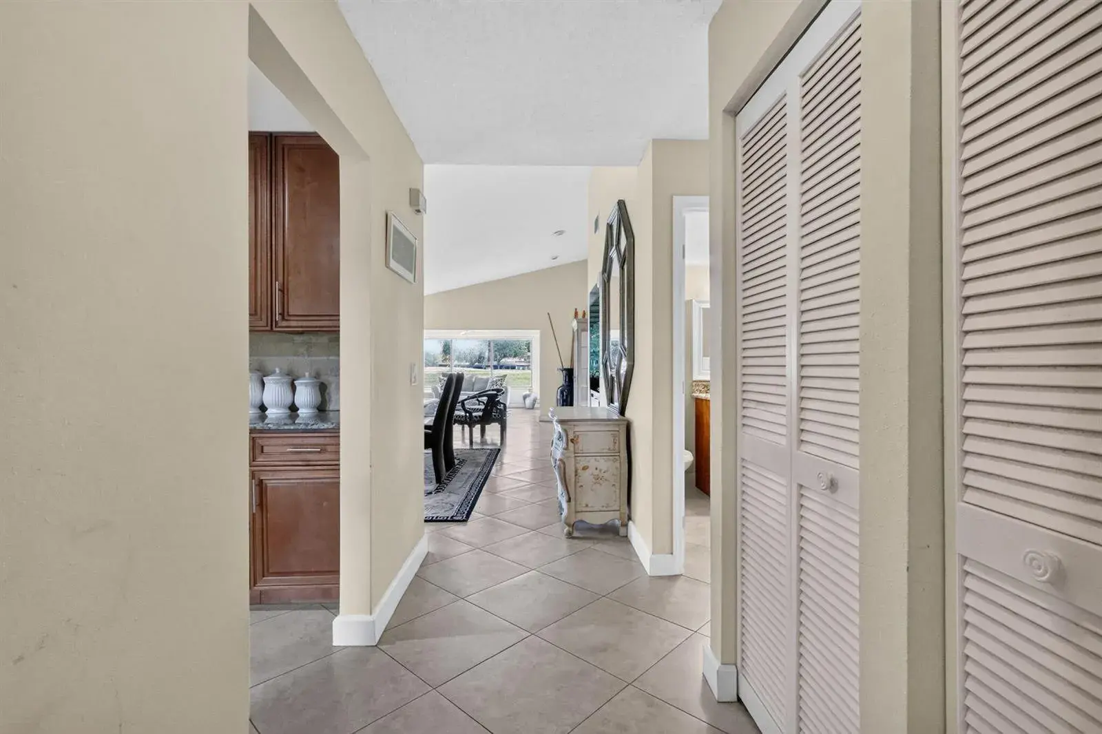 2 STRATFORD Drive E # A, Boynton Beach FL 33436