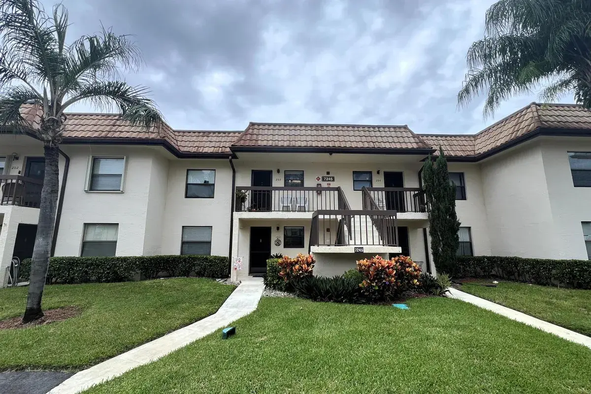 7245 Golf Colony Court # 203, Lake Worth FL 33467