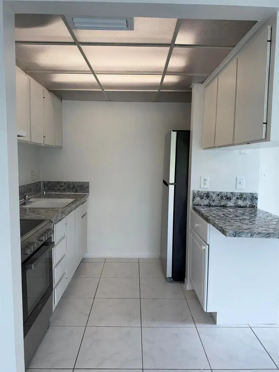 100 SE 21ST Street # 8, Fort Lauderdale FL 33316
