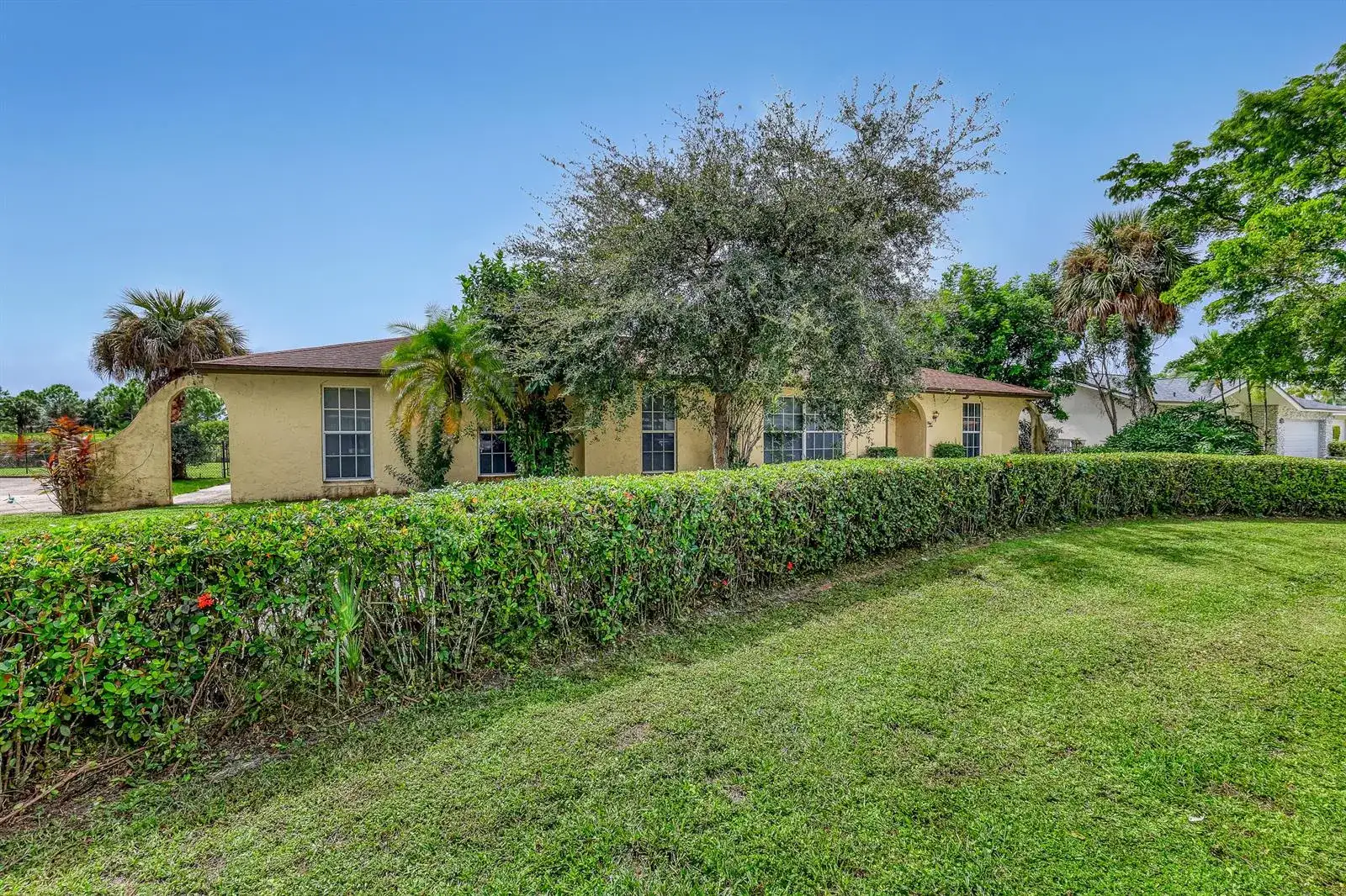 110 MEADOWLARK Drive, Royal Palm Beach FL 33411 photo 3