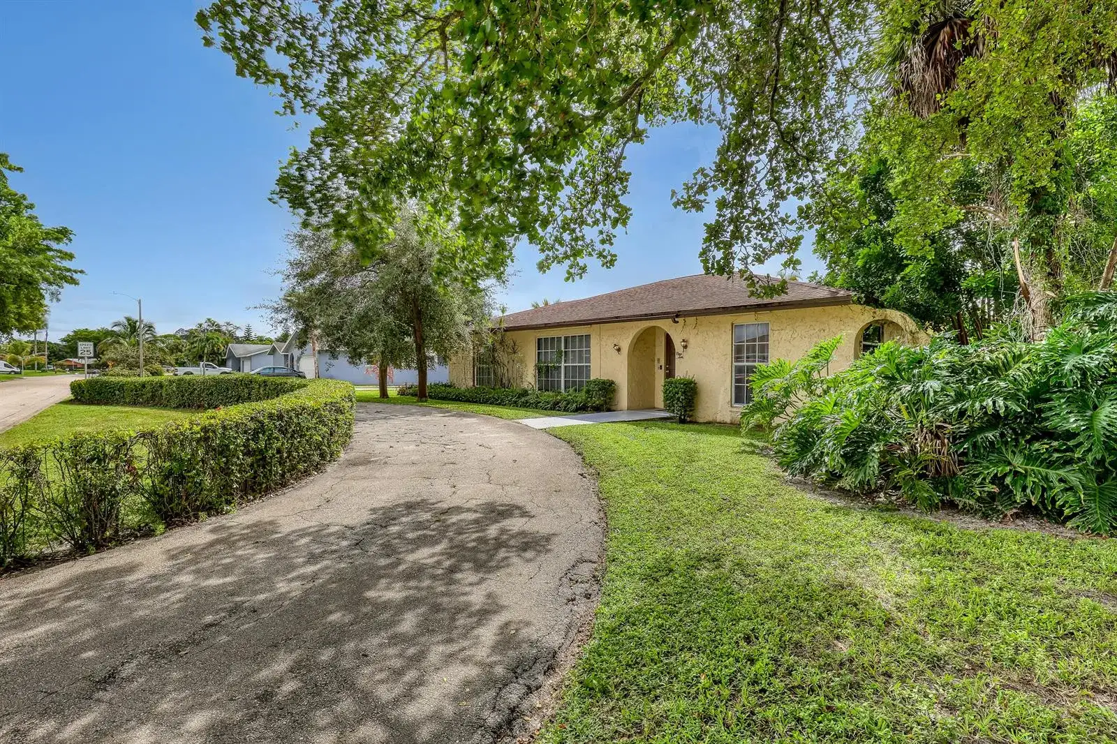 110 MEADOWLARK Drive, Royal Palm Beach FL 33411 photo 4