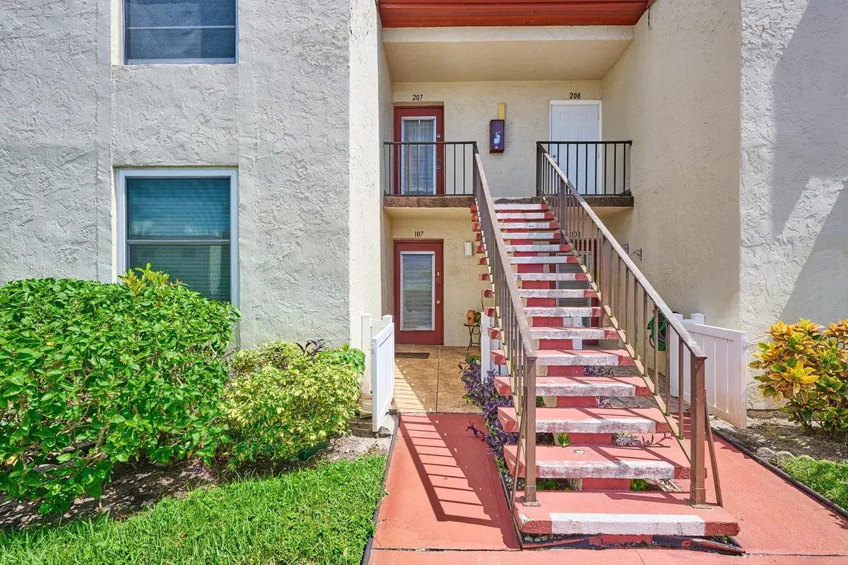 9 Willowbrook Lane # 107, Delray Beach FL 33446