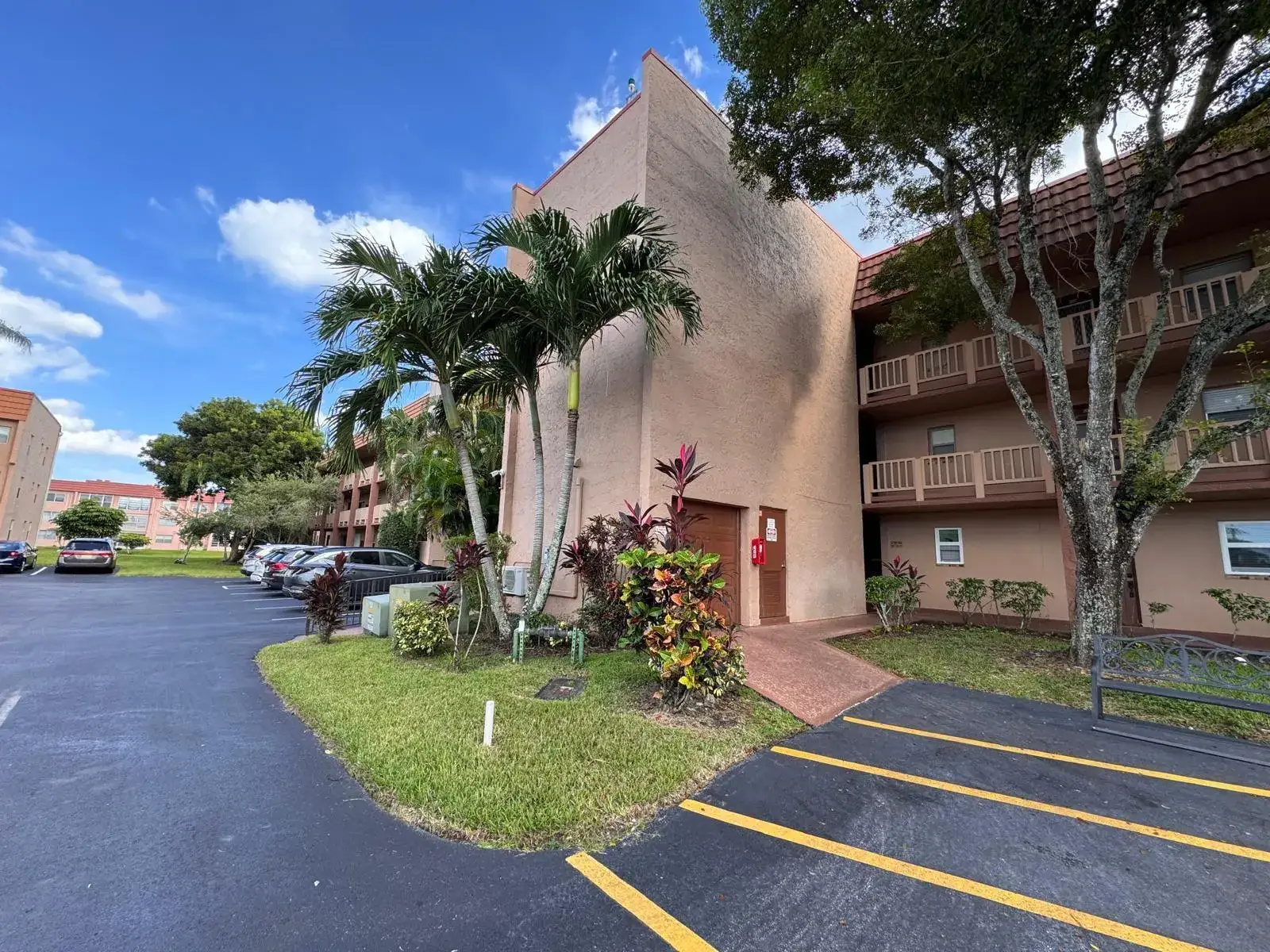 9660 SUNRISE LAKES Boulevard # 202, Sunrise FL 33322