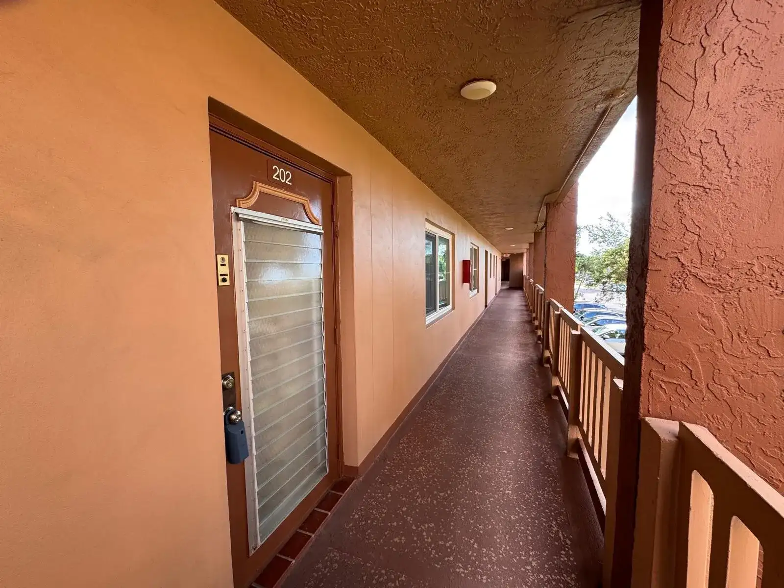 9660 SUNRISE LAKES Boulevard # 202, Sunrise FL 33322 photo 2