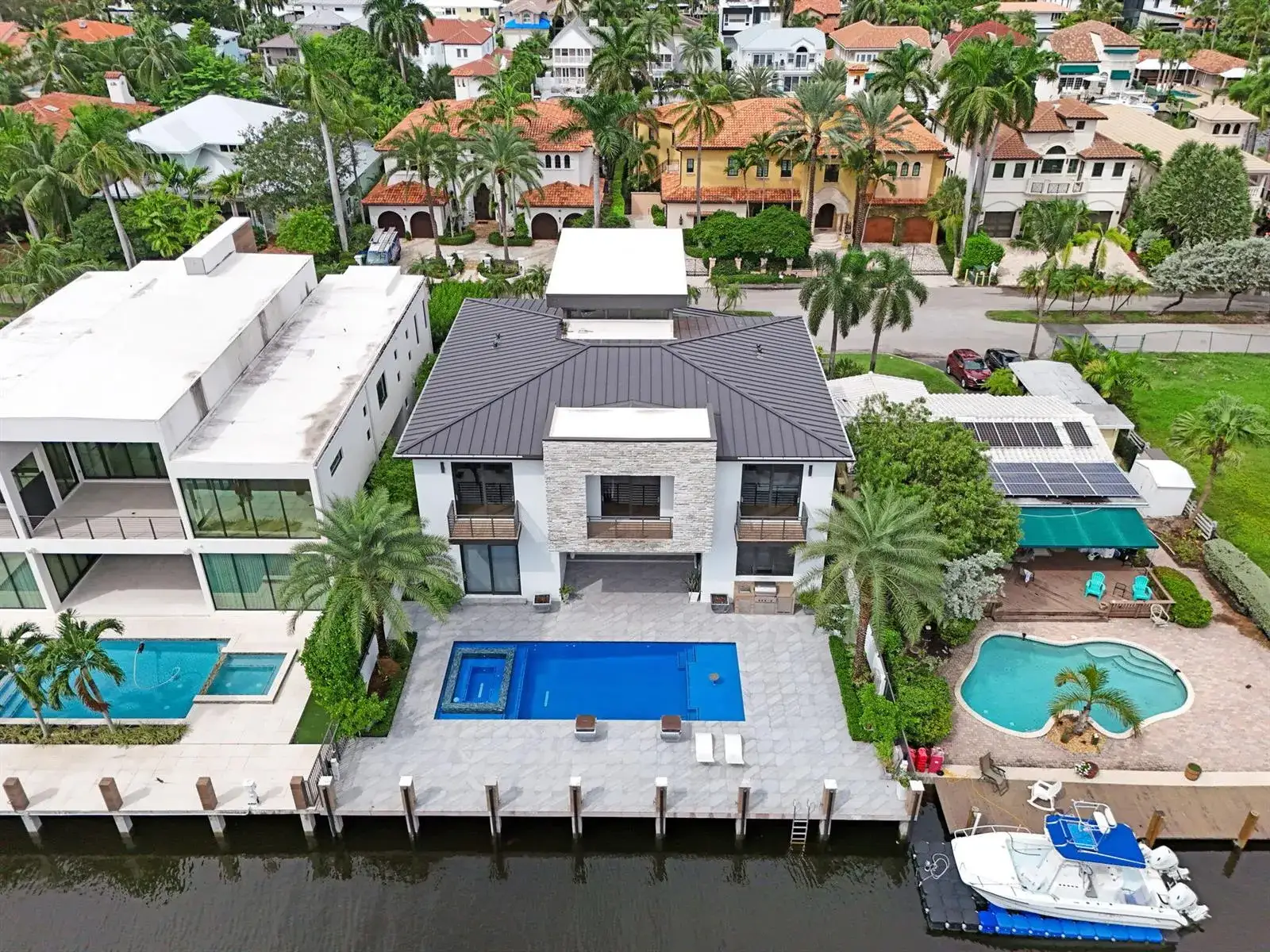 424 COCONUT ISLE Drive, Fort Lauderdale FL 33301