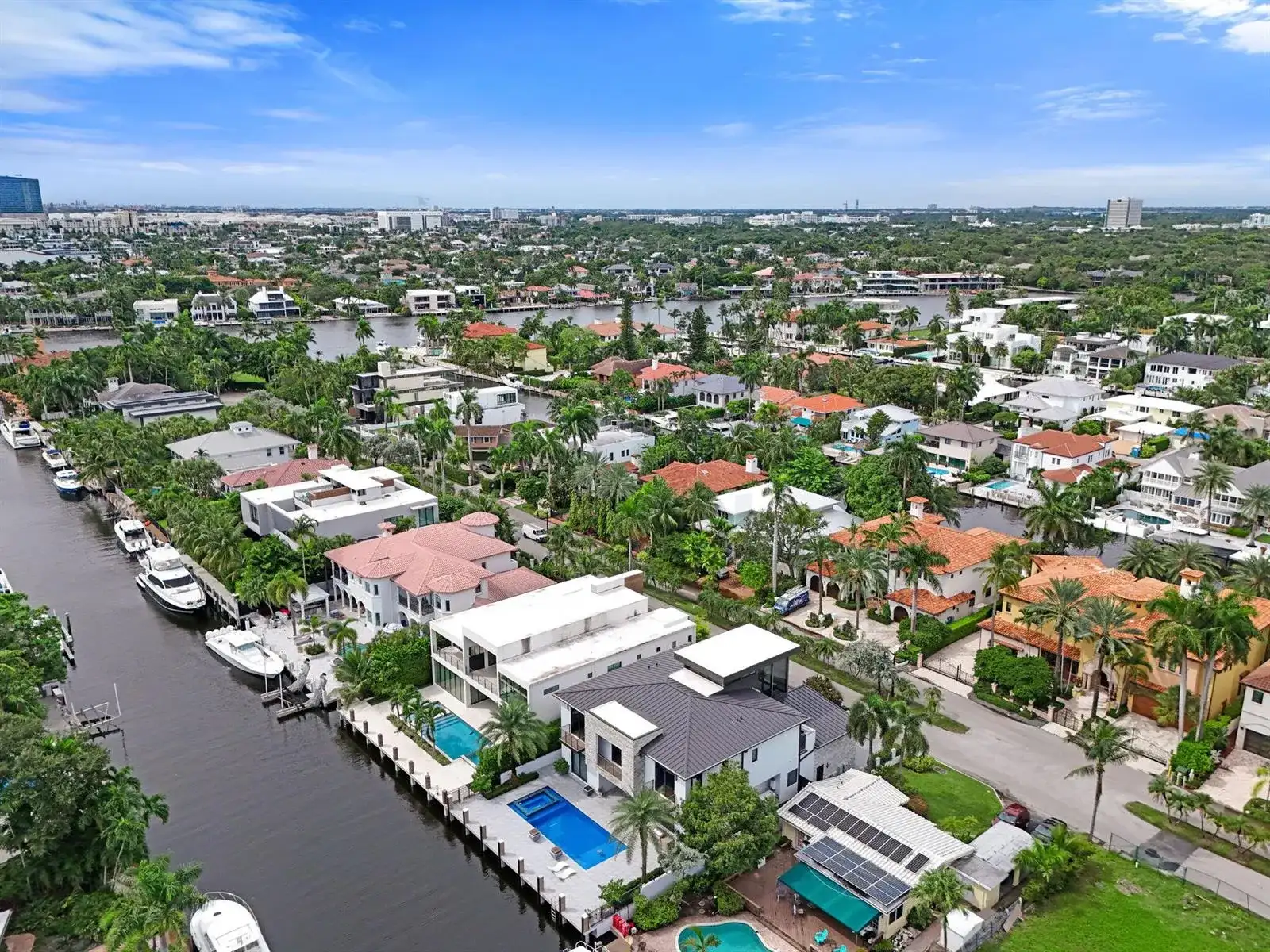 424 COCONUT ISLE Drive, Fort Lauderdale FL 33301 photo 2