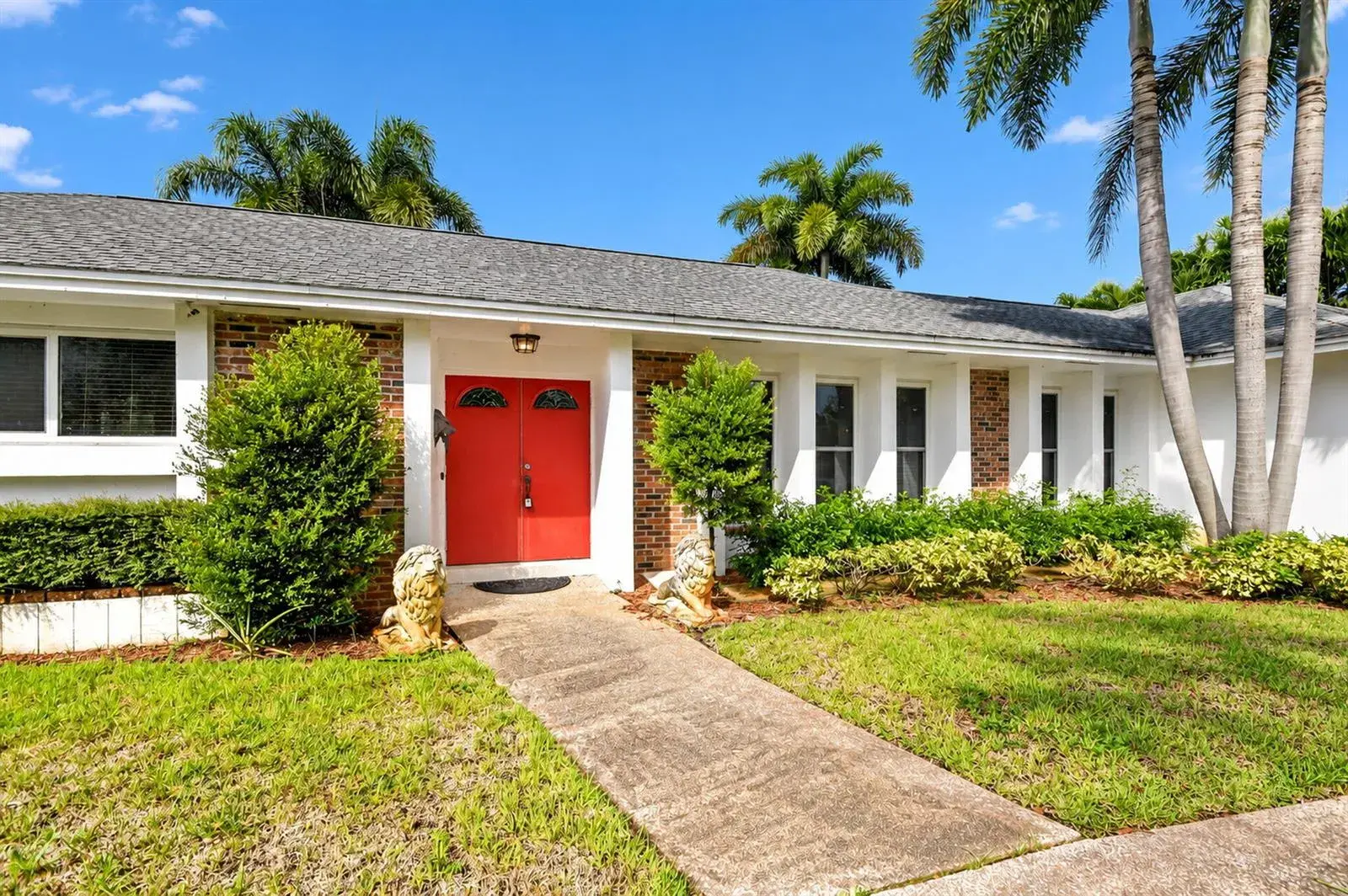 8 Bell Lane, West Palm Beach FL 33406