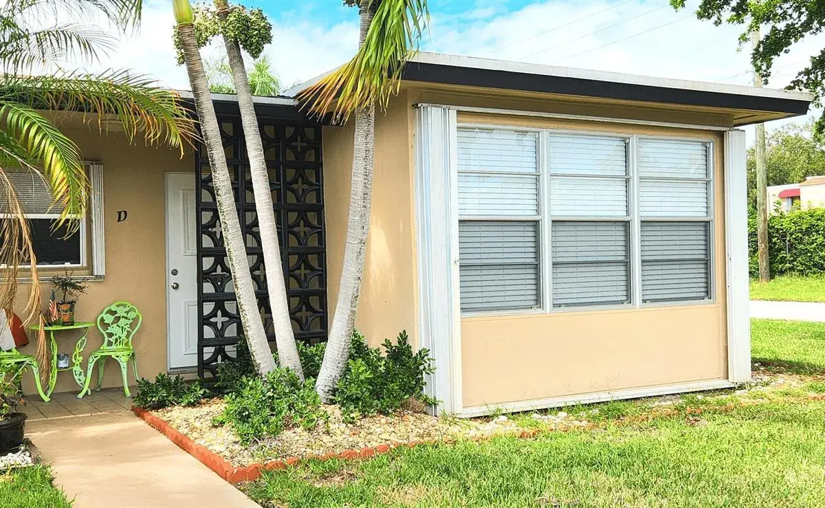 1042 NORTH Drive # D, Delray Beach FL 33445