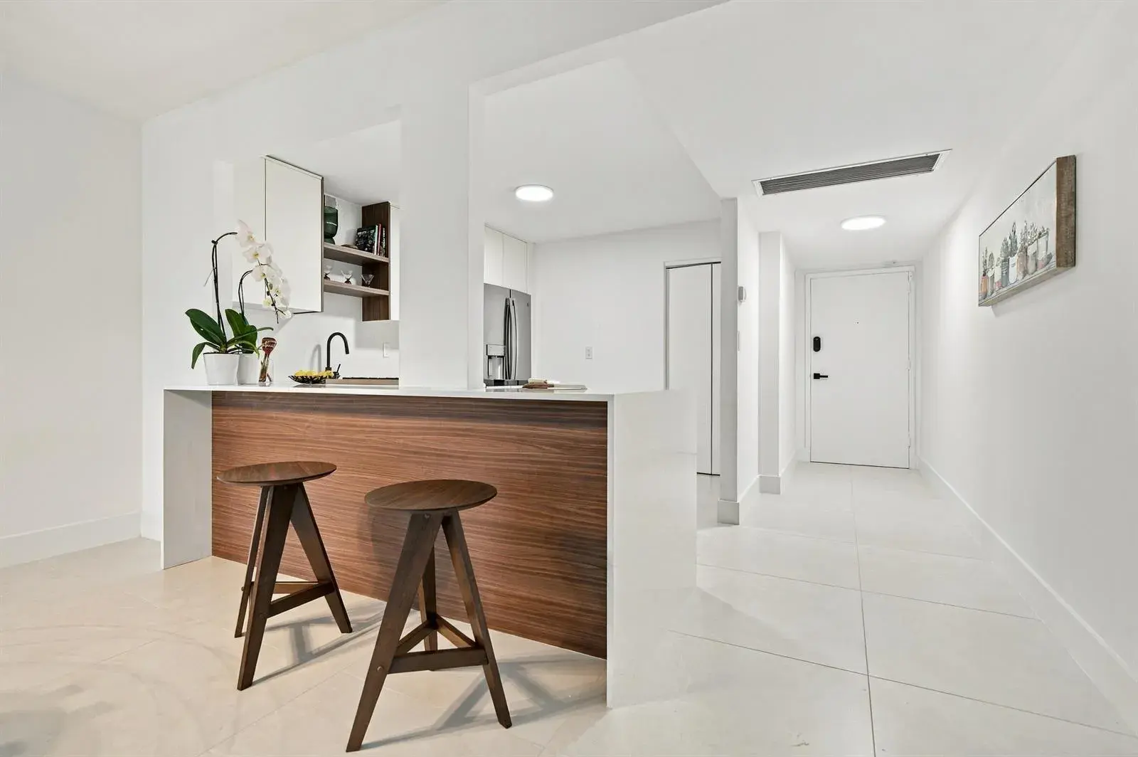 3140 S Ocean Drive # 610, Hallandale Beach FL 33009