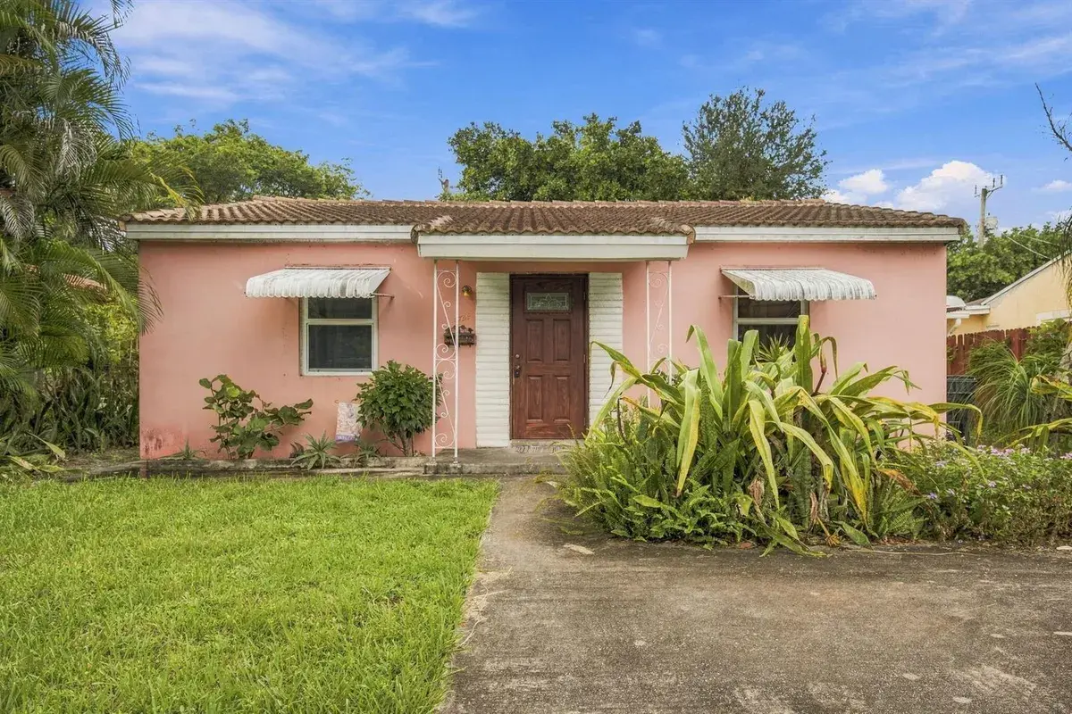1524 NE 2ND Avenue, Fort Lauderdale FL 33304