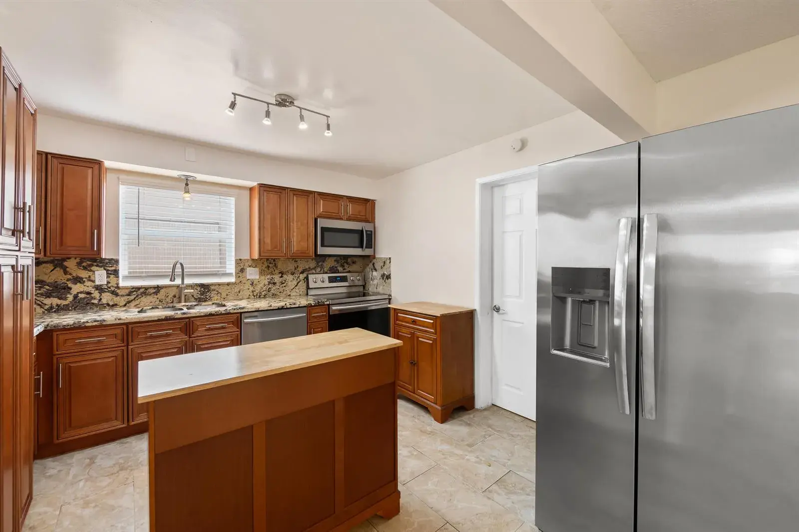 51 NE 49TH Street, Fort Lauderdale FL 33334