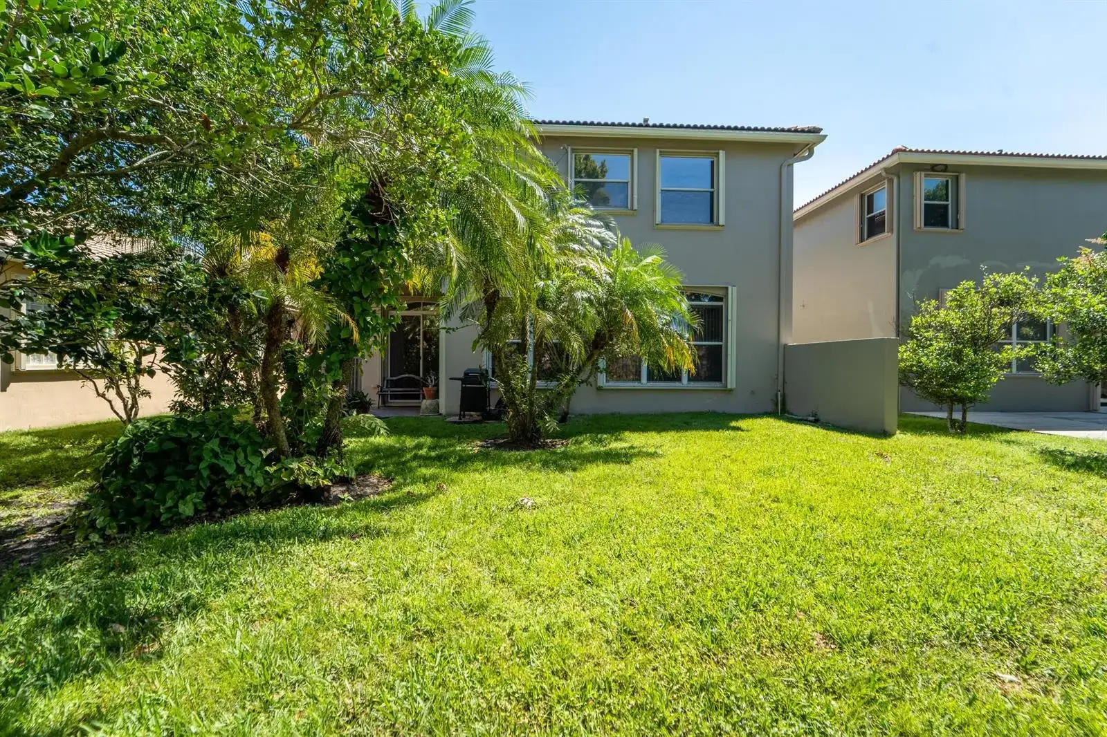 6593 LURAIS Drive, Lake Worth FL 33463 photo 2