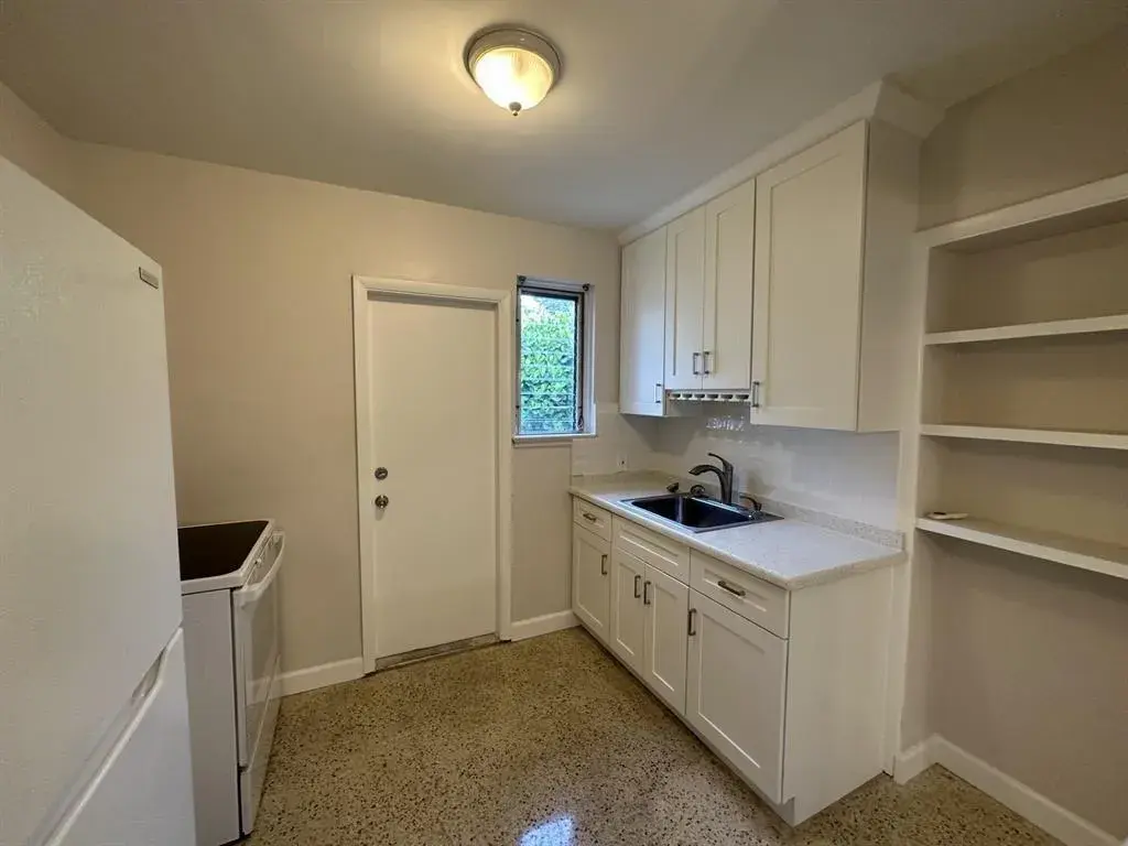 1300 E BROWARD Boulevard # 8, Fort Lauderdale FL 33301