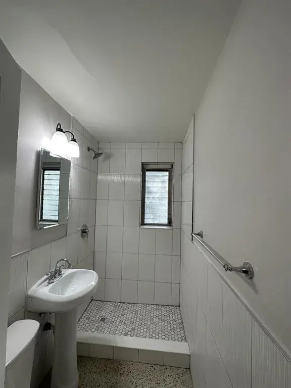 1300 E BROWARD Boulevard # 8, Fort Lauderdale FL 33301