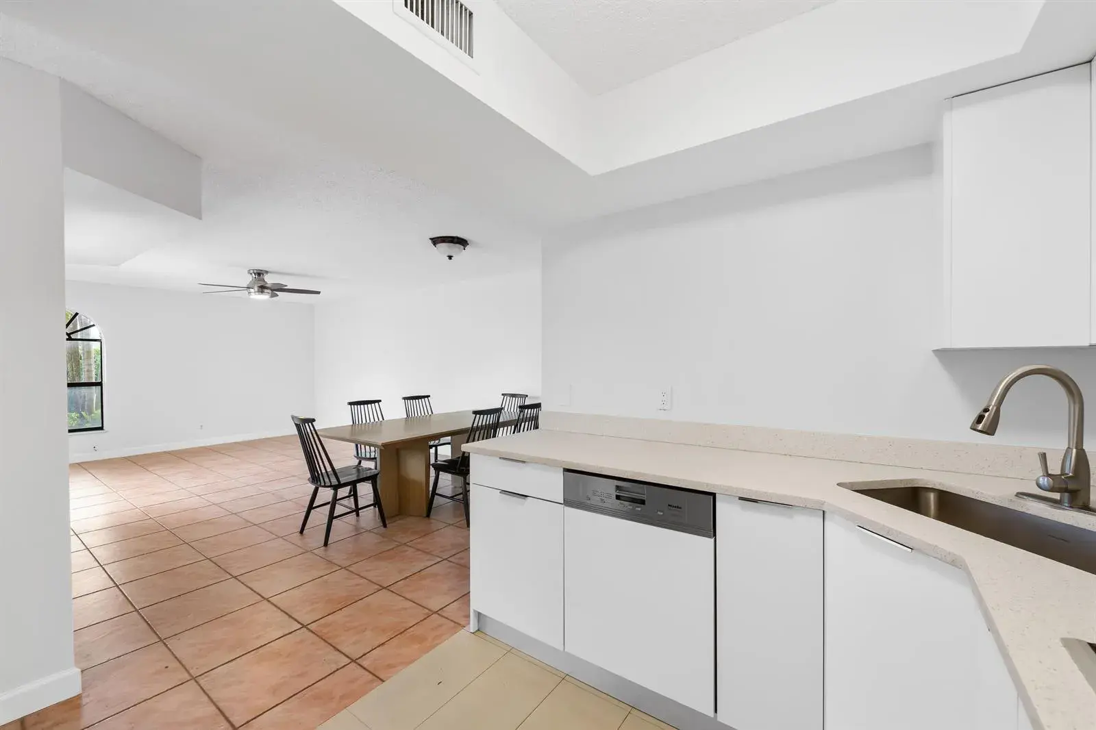 3770 VILLAGE Drive # B, Delray Beach FL 33445