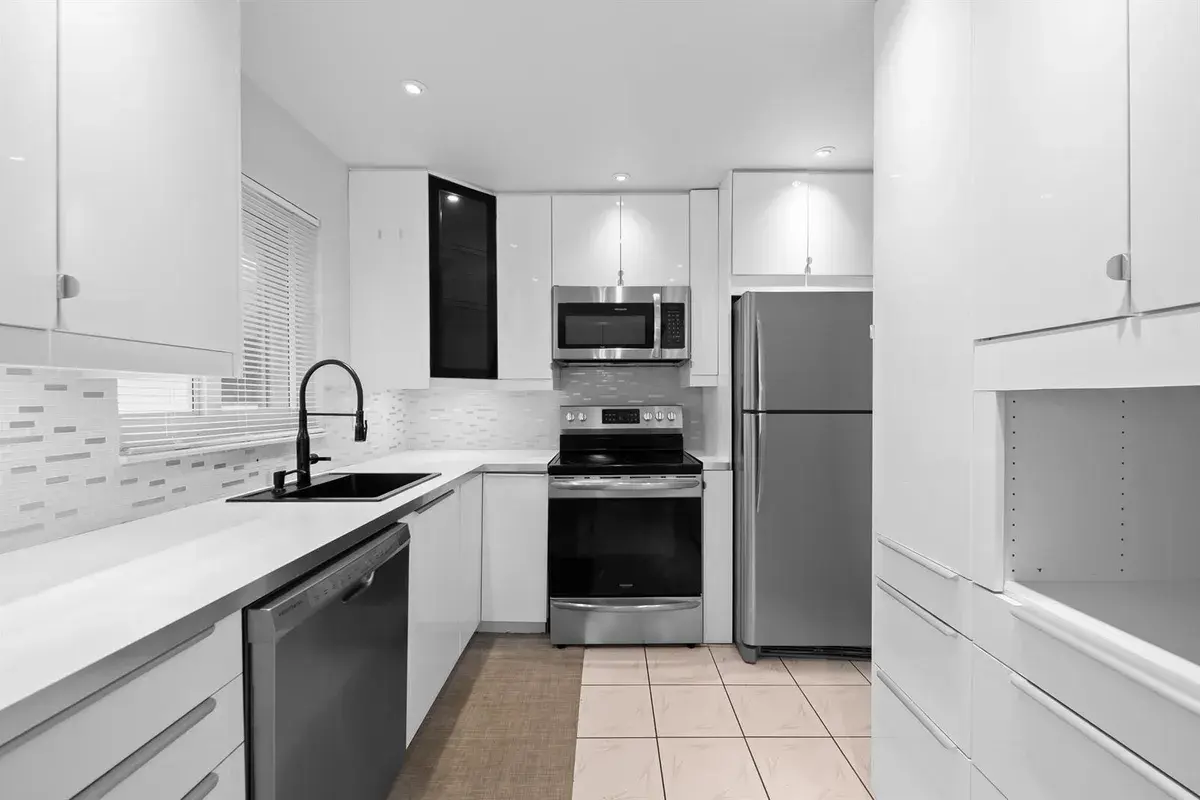 5300 WASHINGTON Street # K330, Hollywood FL 33021