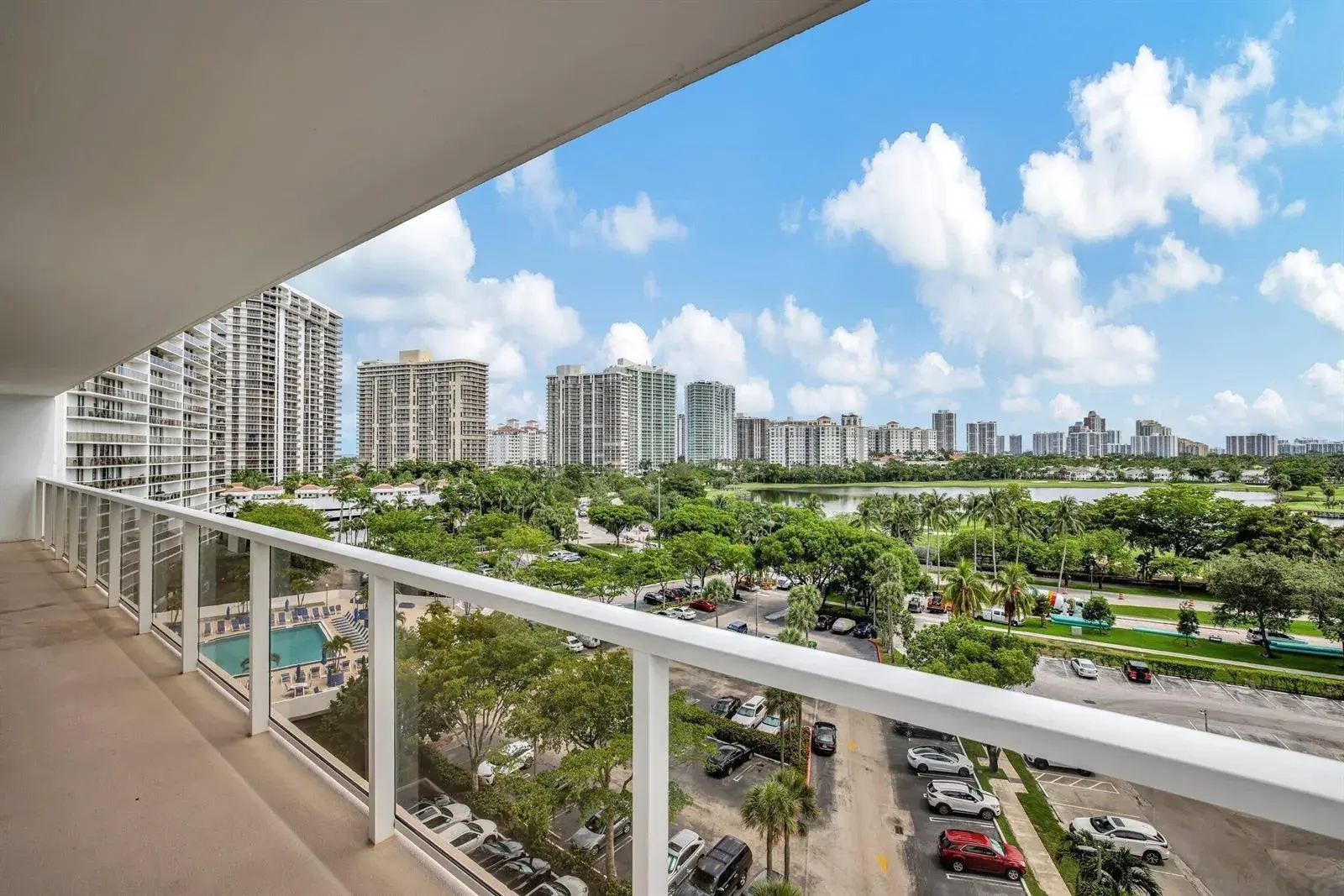 3701 N COUNTRY CLUB Drive # 907, Aventura FL 33180