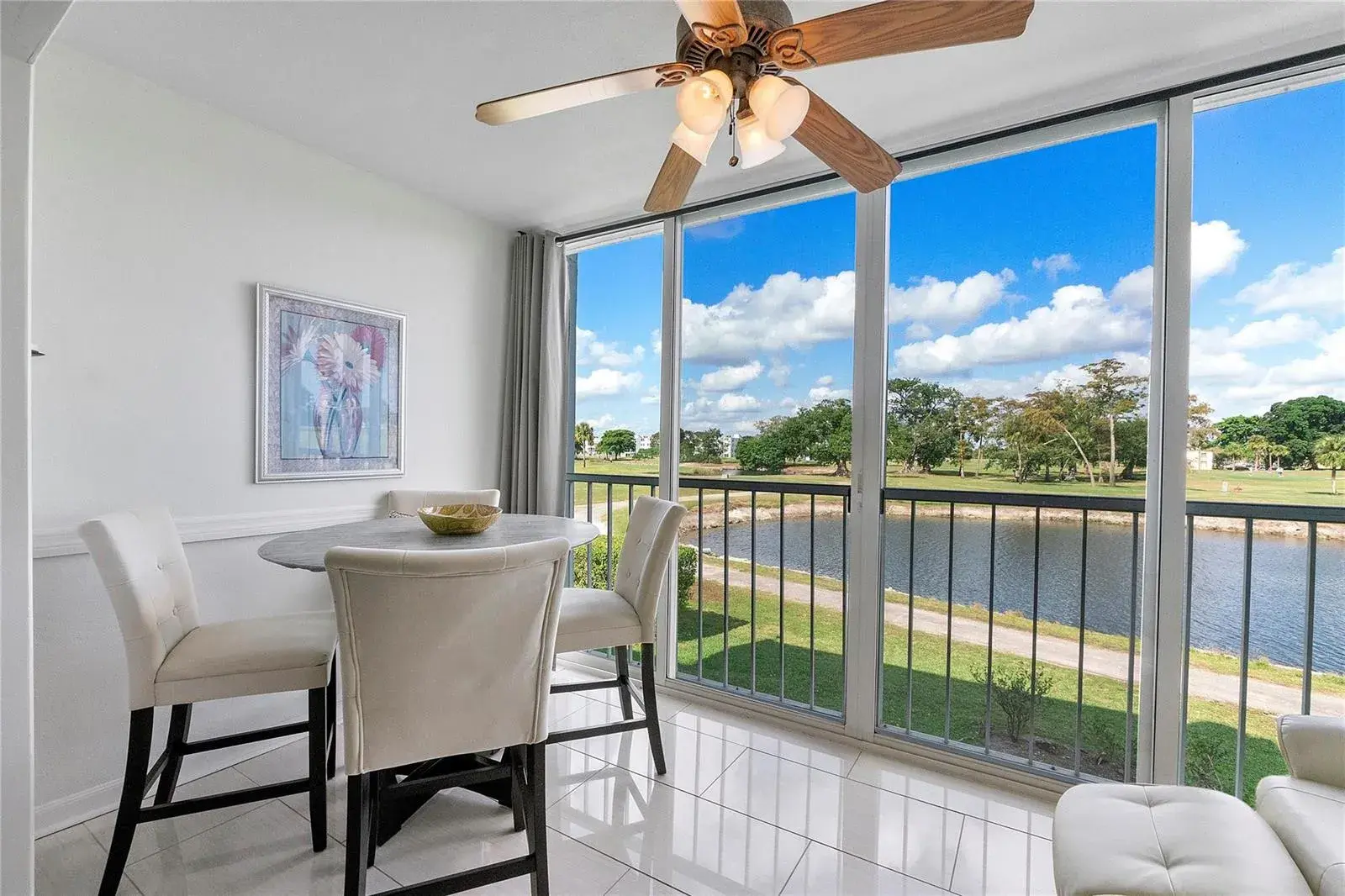 7807 GOLF CIR Drive # 211, Margate FL 33063