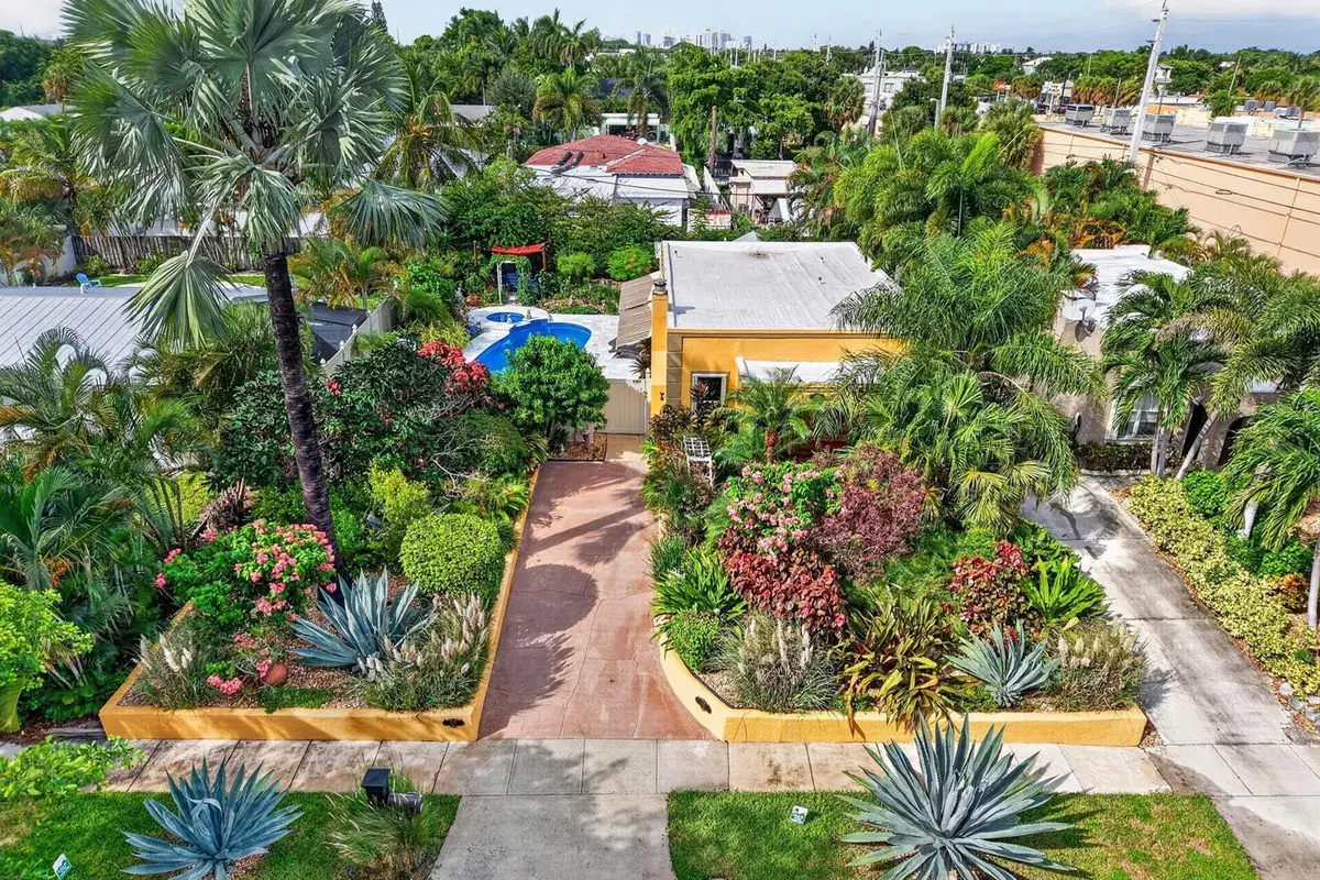 415 Colonial Road, West Palm Beach FL 33405