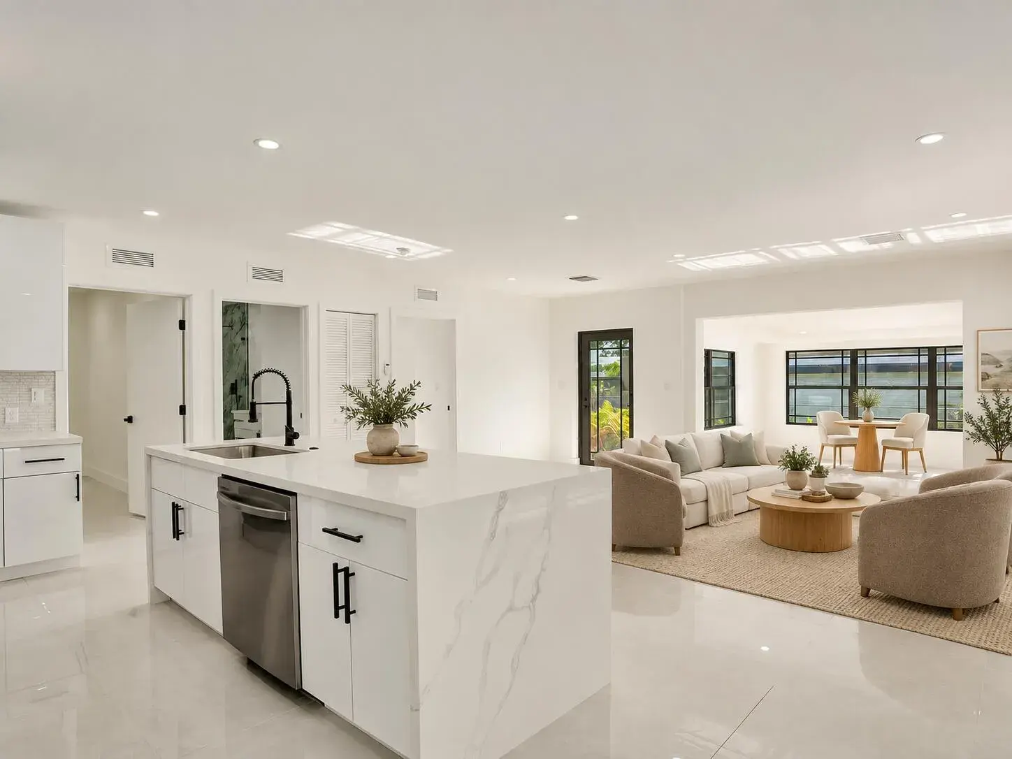 3234 TAFT Street, Hollywood FL 33021