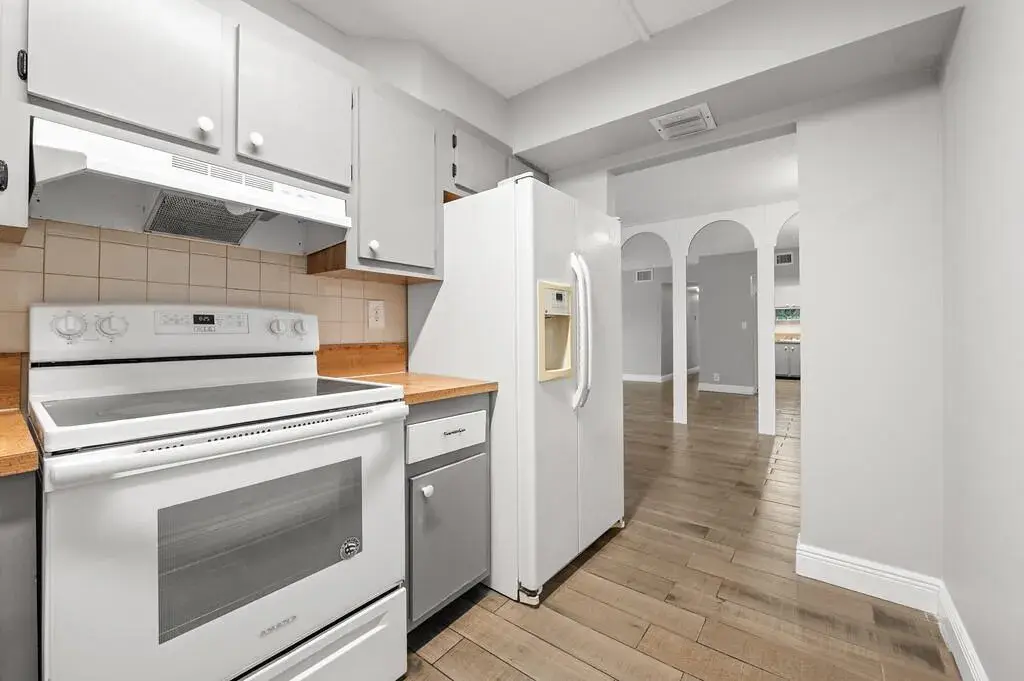 3720 N Pine Island Road N # 330, Sunrise FL 33351
