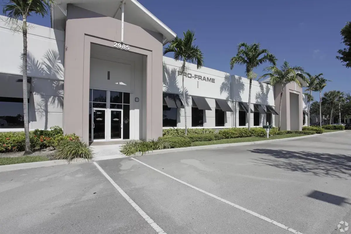 2985 Center Port Circle, Pompano Beach FL 33064