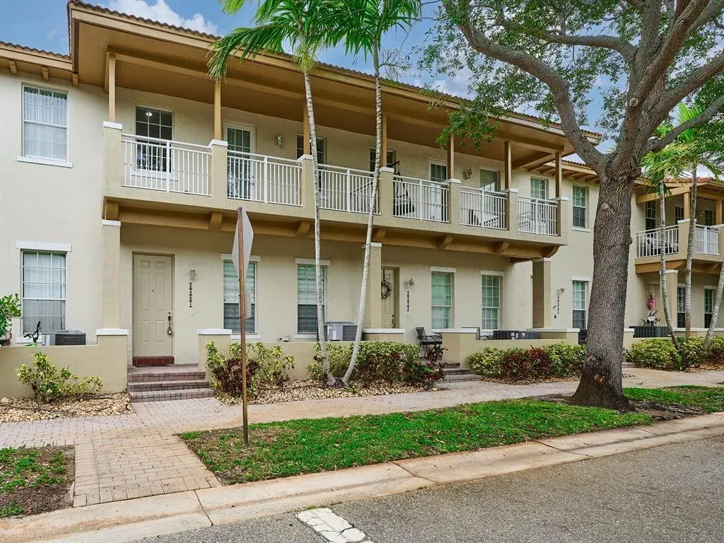 2401 NW 7TH Street, Boynton Beach FL 33426
