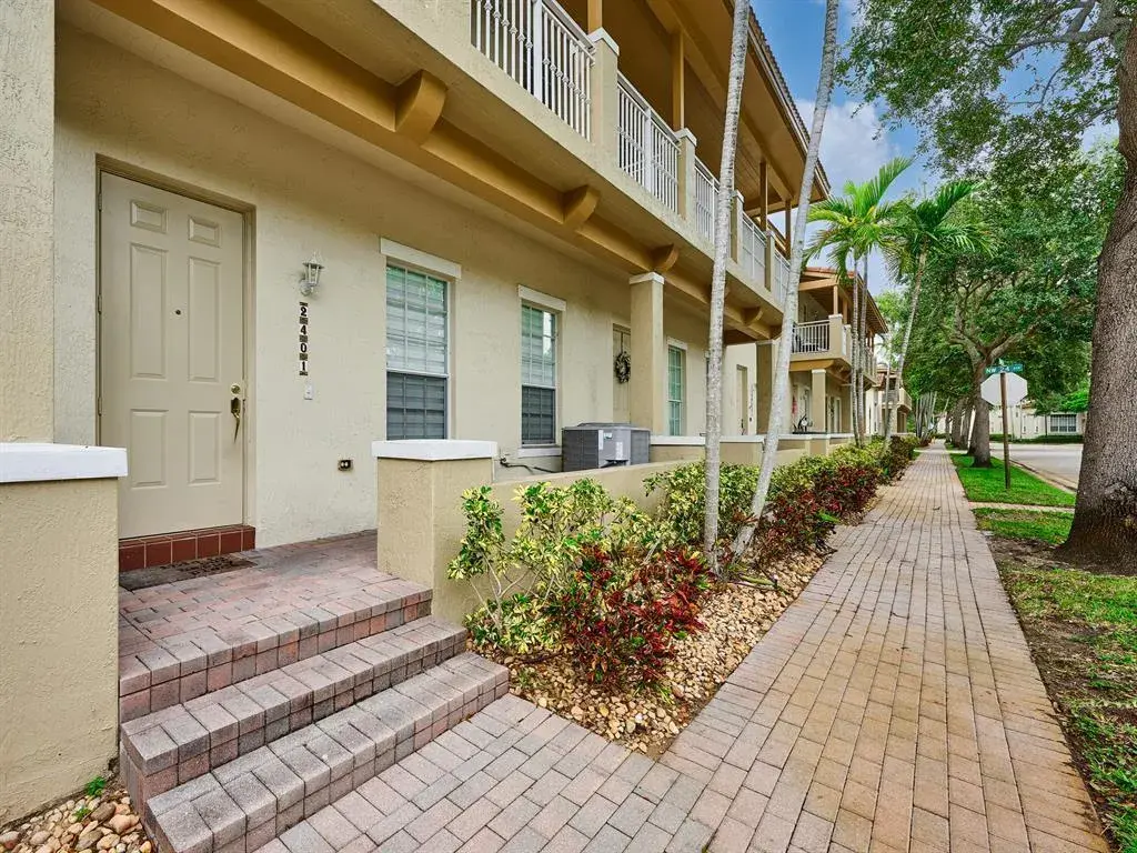 2401 NW 7TH Street, Boynton Beach FL 33426