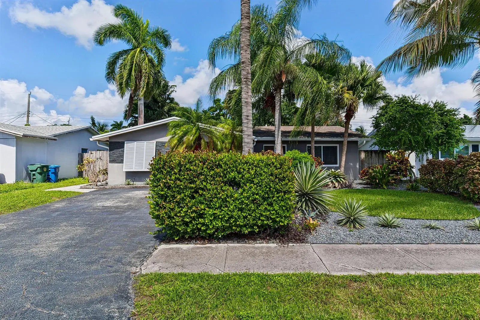 1931 NW 38th Street, Oakland Park FL 33309