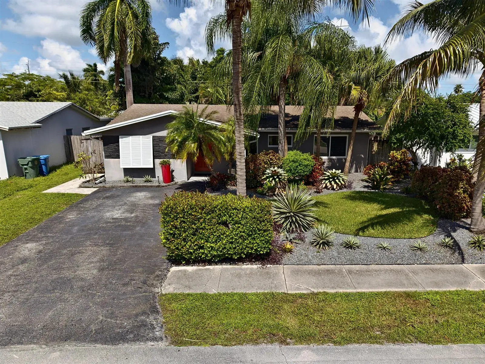 1931 NW 38th Street, Oakland Park FL 33309