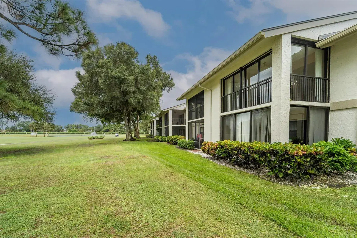 12910 Briarlake Drive # C202, West Palm Beach FL 33418