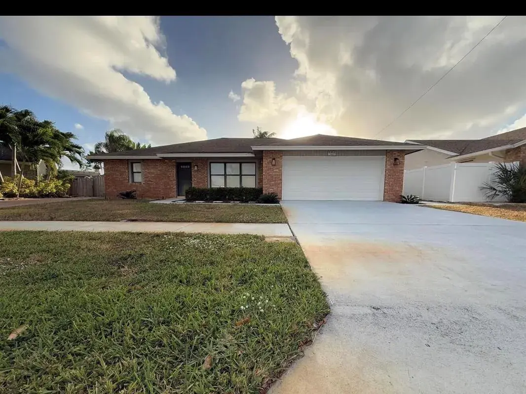 1007 WYNNDALE Way, Lantana FL 33462