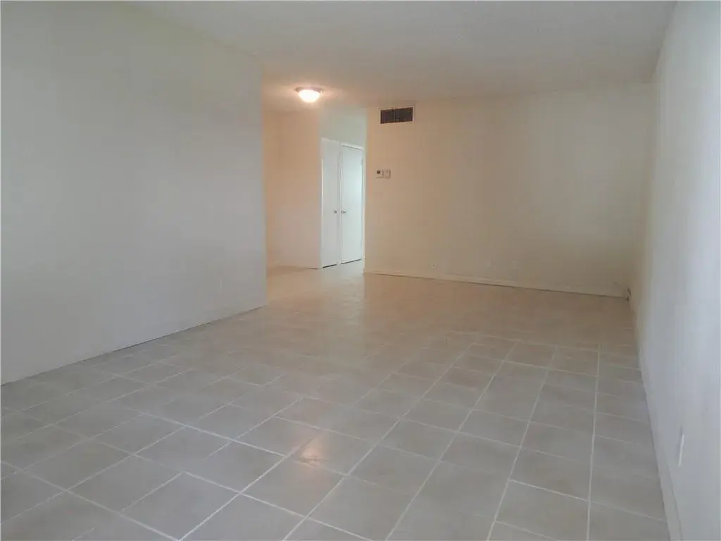 2110 NE 39th Street # A, Fort Lauderdale FL 33308
