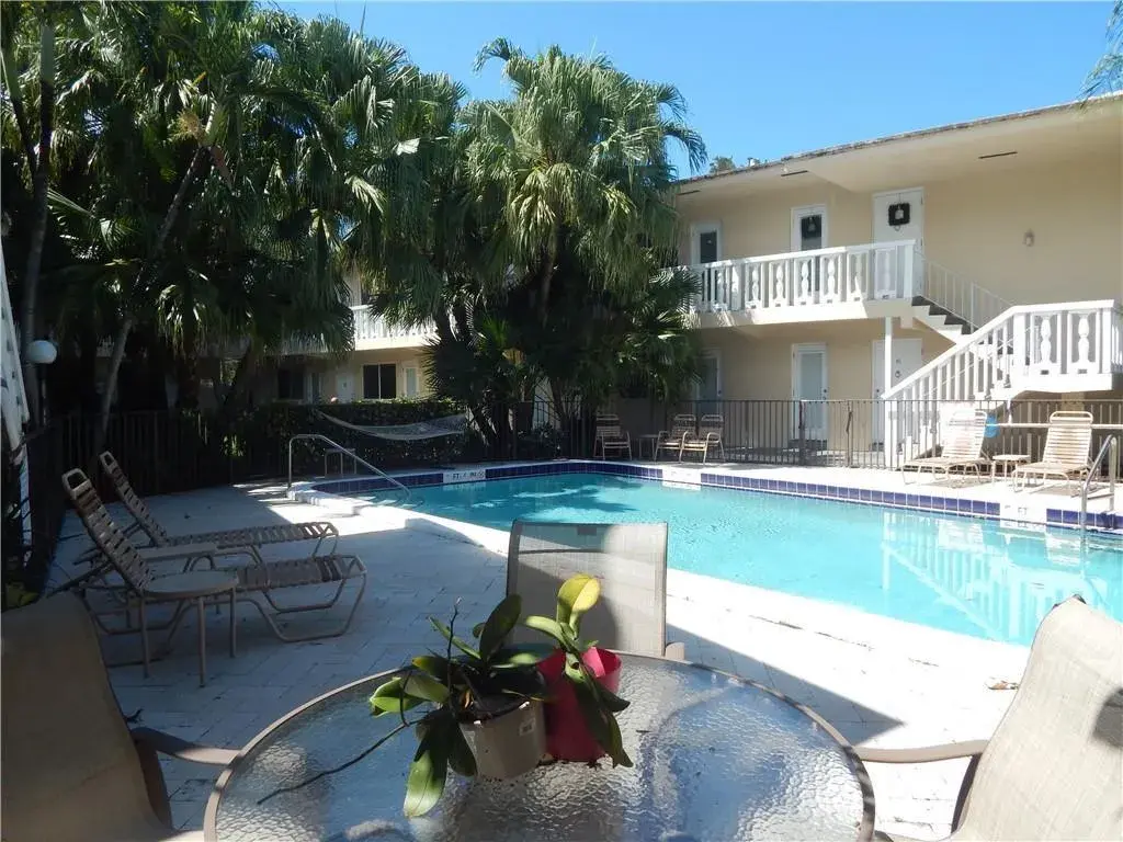 2110 NE 39th Street # A, Fort Lauderdale FL 33308