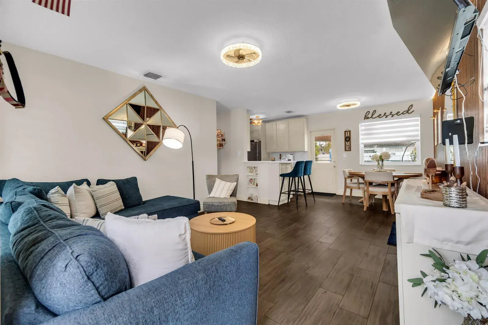 7360 ARTHUR Street, Hollywood FL 33024