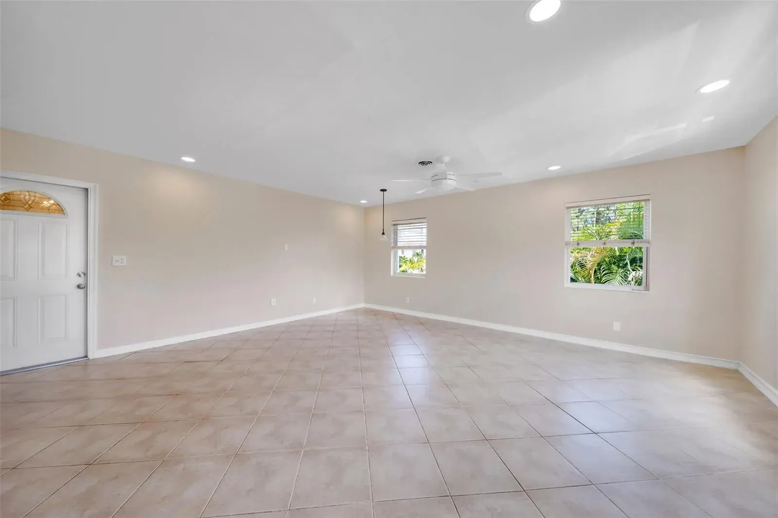 2591 NE 55TH Court # 208, Fort Lauderdale FL 33308