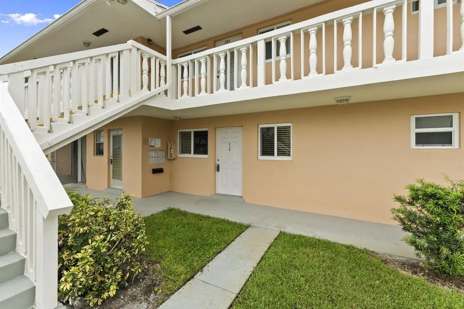 2192 NE 1ST Way # 102, Boynton Beach FL 33435