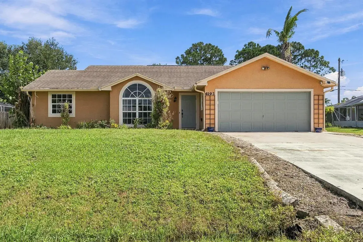 4193 SW Muncie Street, Port St. Lucie FL 34953