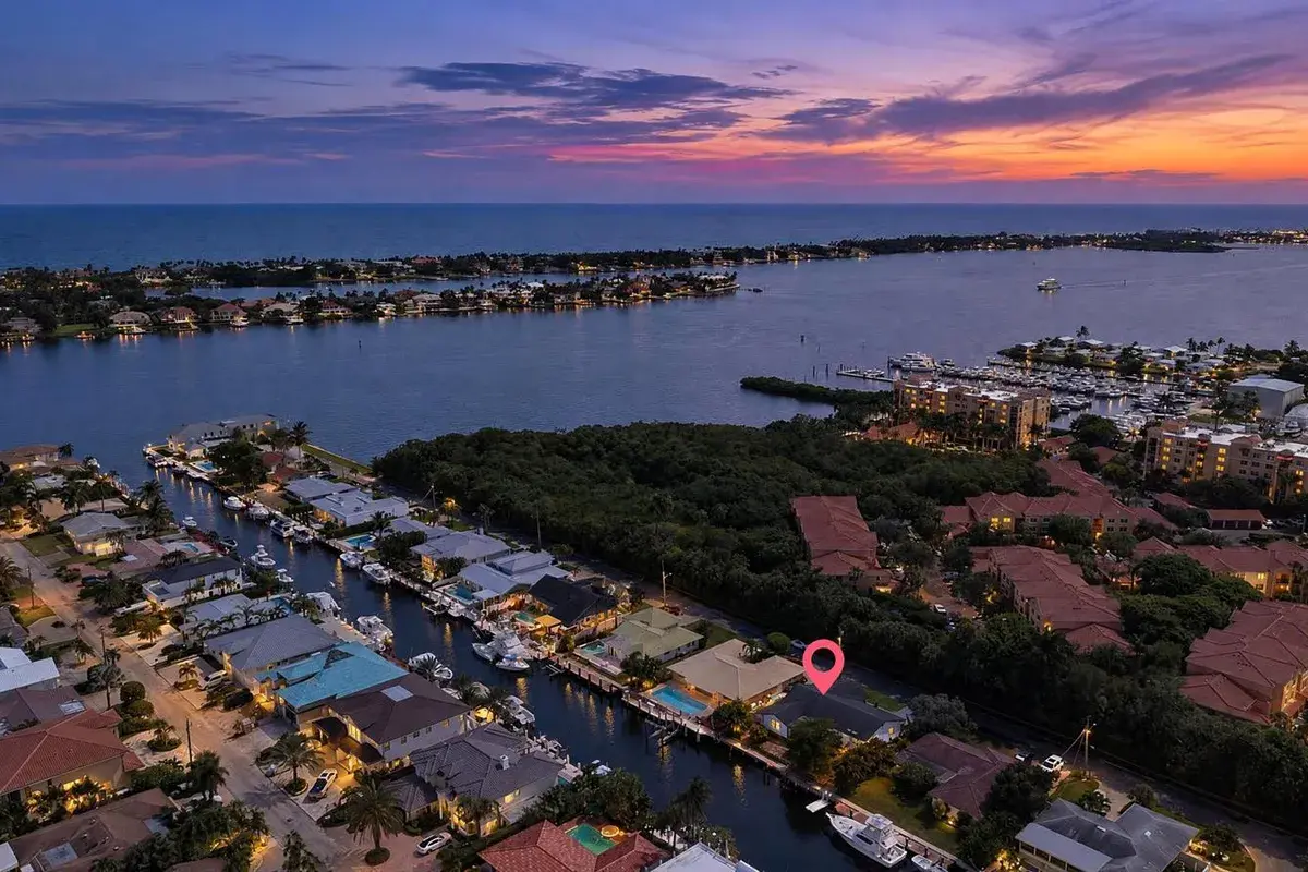 116 PERIWINKLE Drive, Hypoluxo FL 33462