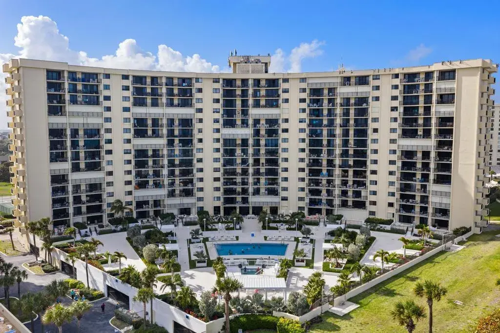 200 OCEAN TRAIL Way # T7, Jupiter FL 33477