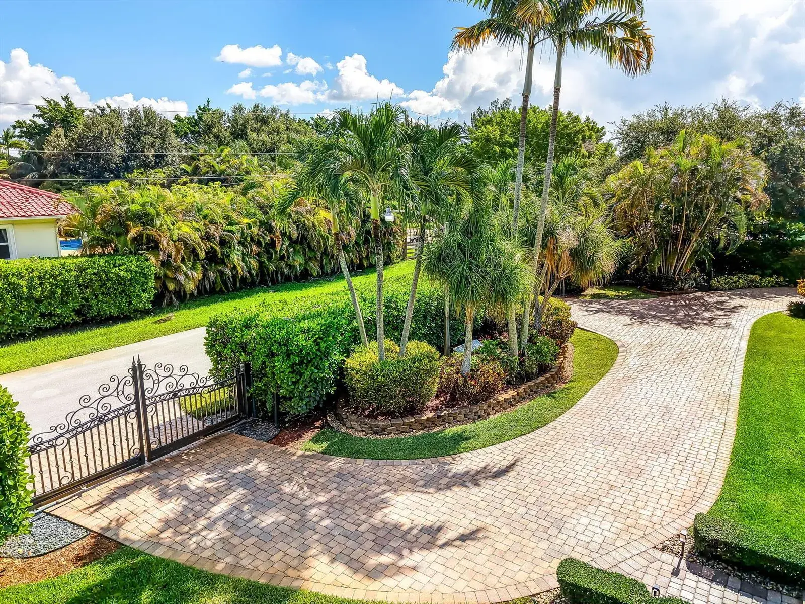 12380 NW 11TH Street, Plantation FL 33323